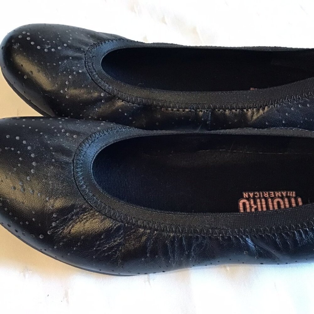 Munro leather ballet flat 8 wide perforated design